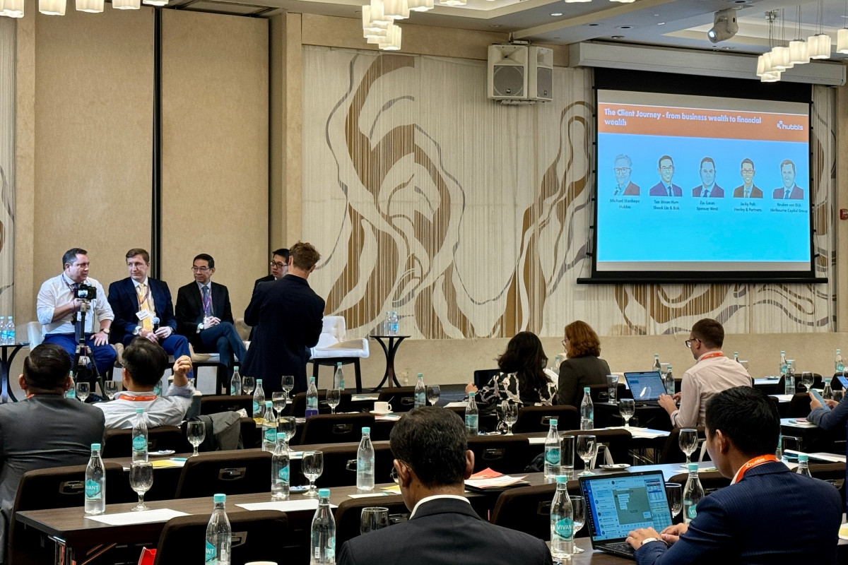 Sự kiện do Hubbis tổ chức đã bị buộc dừng vào 14h30 chiều nay theo yêu cầu của cơ quan chức năng.