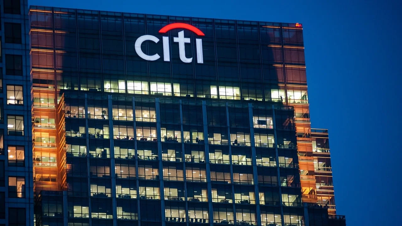 Fed và OCC phạt Citigroup gần 136 triệu USD do chưa khắc phục sự cố dữ liệu 